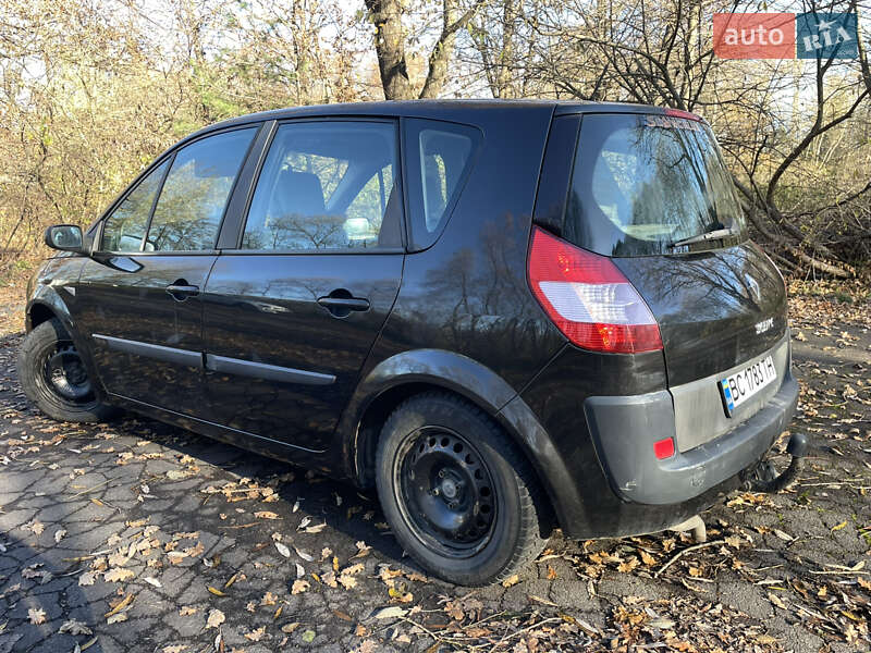 Минивэн Renault Scenic 2004 в Дрогобыче