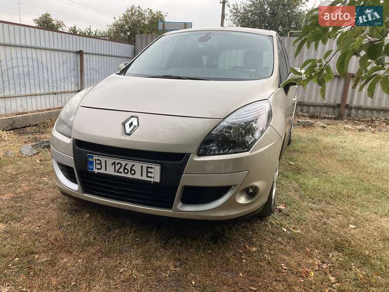 Мінівен Renault Scenic 2009 в Миргороді