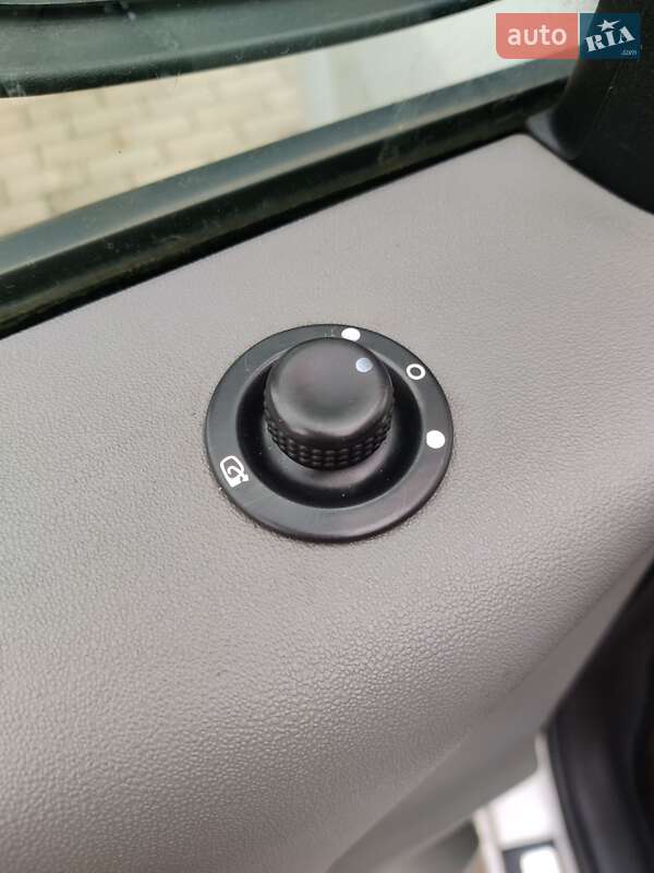 Минивэн Renault Scenic 2006 в Нововолынске фото 34 Минивэн Renault Scenic 2006 в Нововолынске