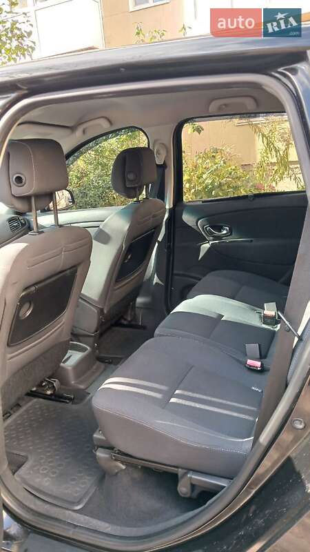 Мінівен Renault Scenic 2010 в Івано-Франківську