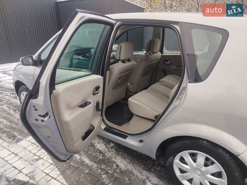 Минивэн Renault Scenic 2003 в Ровно