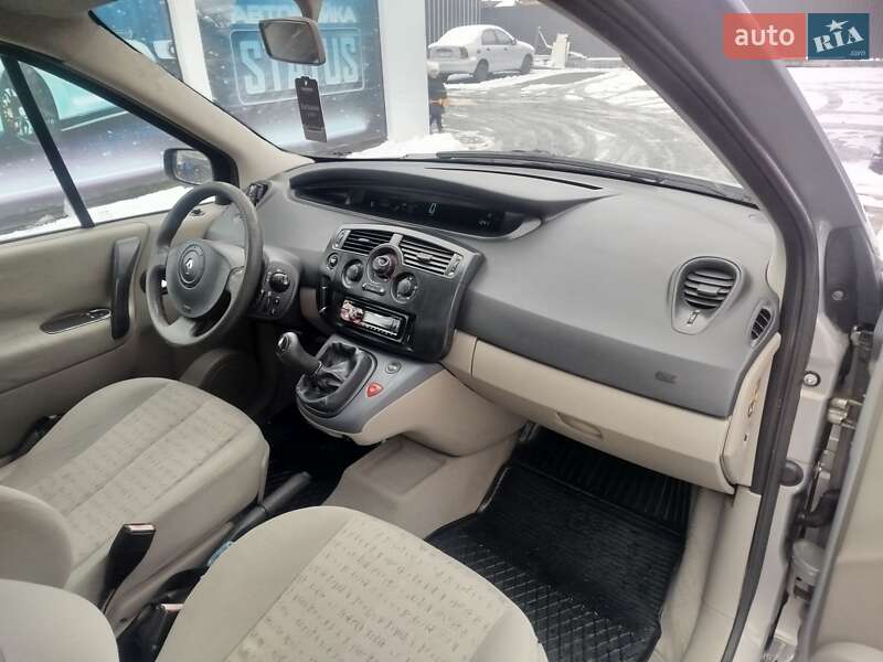 Минивэн Renault Scenic 2003 в Ровно