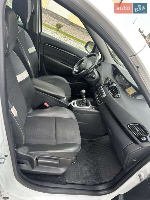 Минивэн Renault Scenic 2015 в Львове
