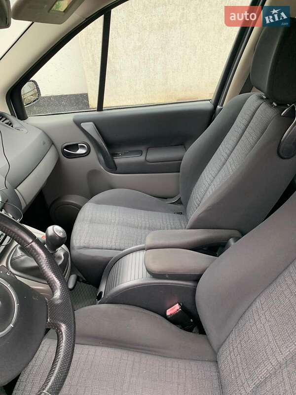 Минивэн Renault Scenic 2006 в Ивано-Франковске фото 3 Минивэн Renault Scenic 2006 в Ивано-Франковске