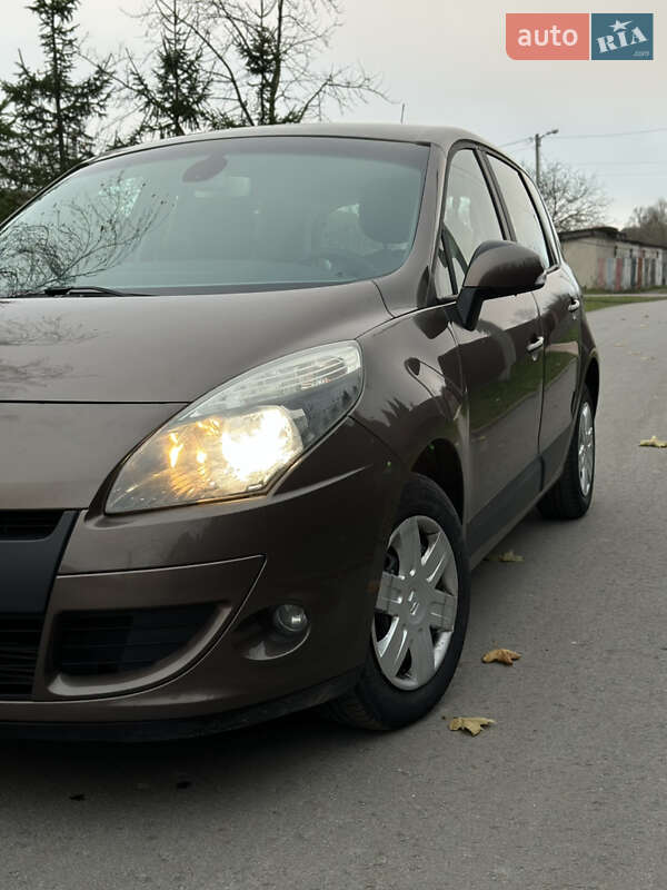 Минивэн Renault Scenic 2010 в Дубно фото 5 Минивэн Renault Scenic 2010 в Дубно