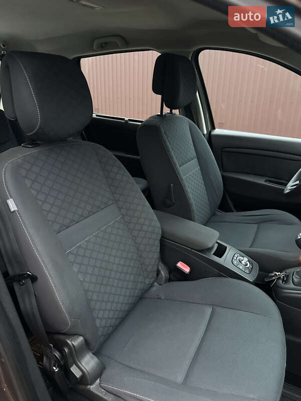 Минивэн Renault Scenic 2010 в Дубно фото 19 Минивэн Renault Scenic 2010 в Дубно