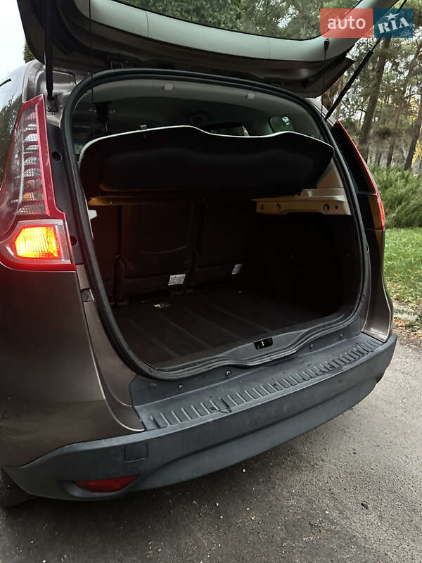 Минивэн Renault Scenic 2010 в Дубно фото 39 Минивэн Renault Scenic 2010 в Дубно