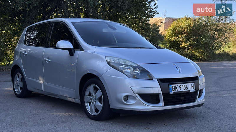 Минивэн Renault Scenic 2009 в Ровно