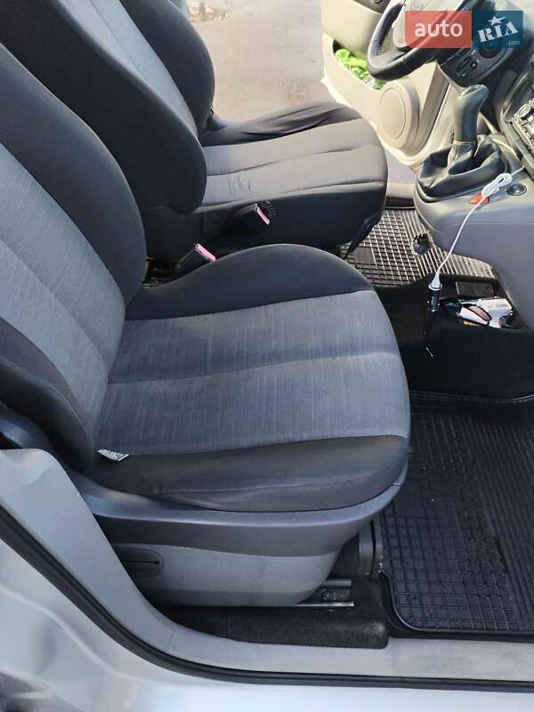 Мінівен Renault Scenic 2005 в Запоріжжі