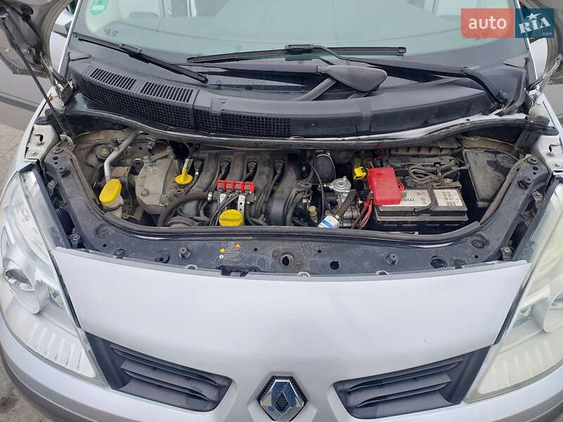 Минивэн Renault Scenic 2006 в Полтаве