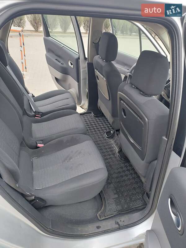 Минивэн Renault Scenic 2006 в Полтаве