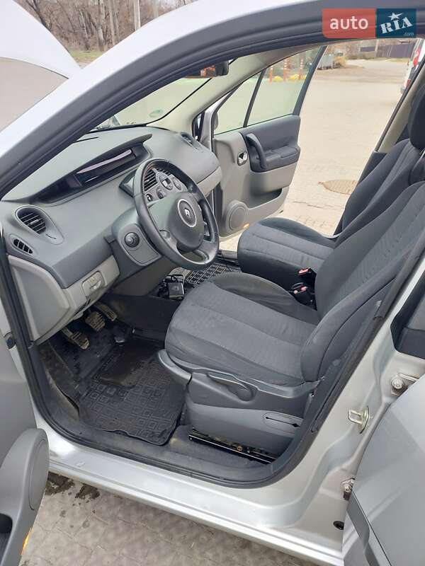 Минивэн Renault Scenic 2006 в Полтаве