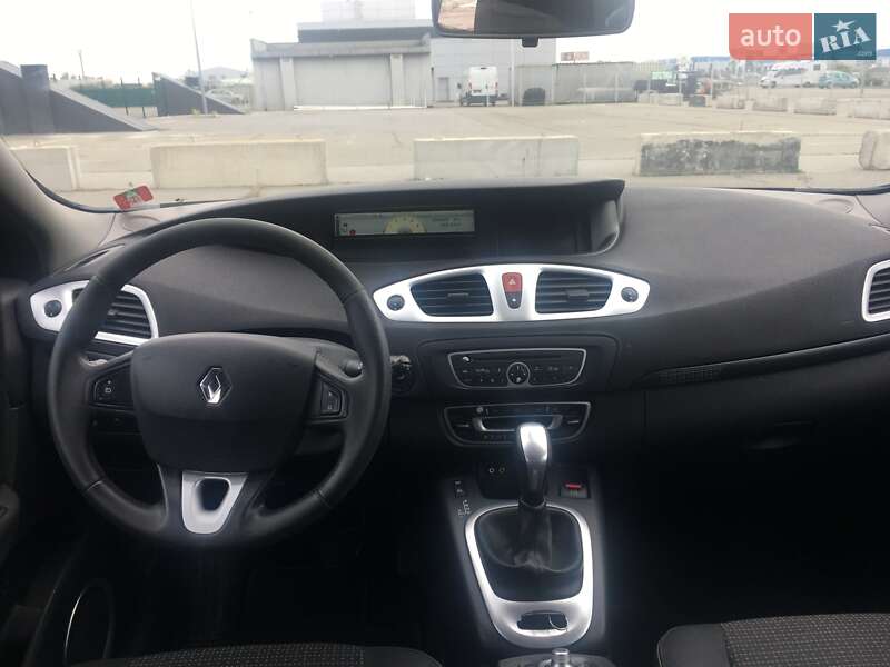 Мінівен Renault Scenic 2010 в Софіївській Борщагівці