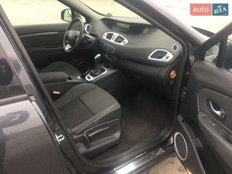 Мінівен Renault Scenic 2010 в Софіївській Борщагівці