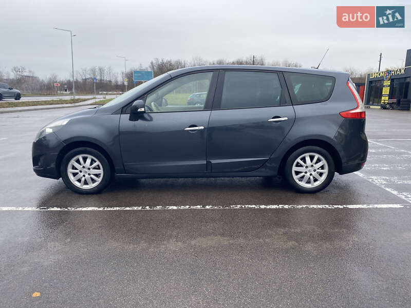Мінівен Renault Scenic 2011 в Рівному