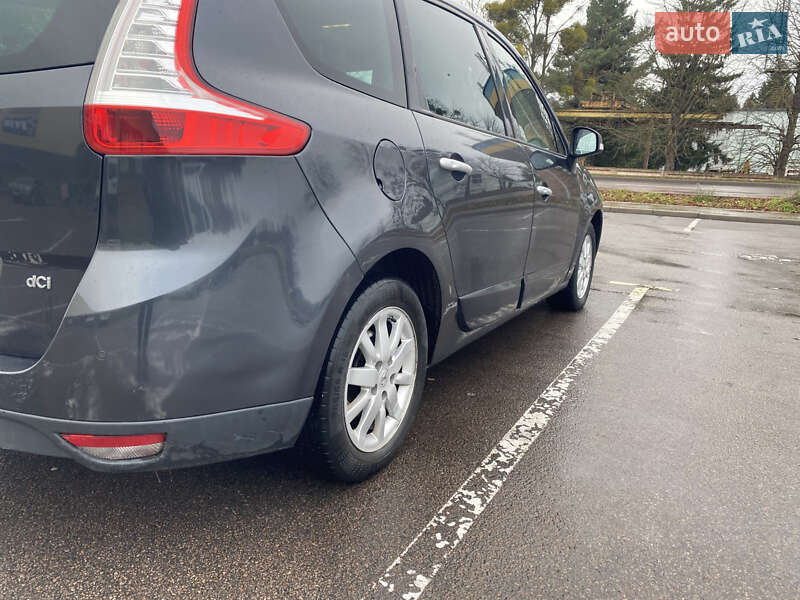 Мінівен Renault Scenic 2011 в Рівному