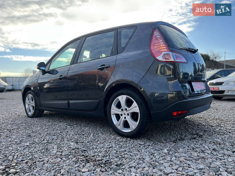 Мінівен Renault Scenic 2009 в Лубнах