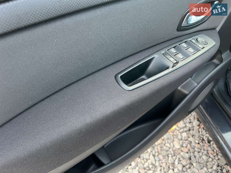 Мінівен Renault Scenic 2009 в Лубнах