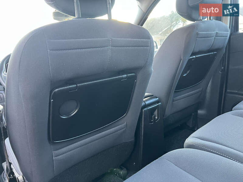 Мінівен Renault Scenic 2009 в Лубнах