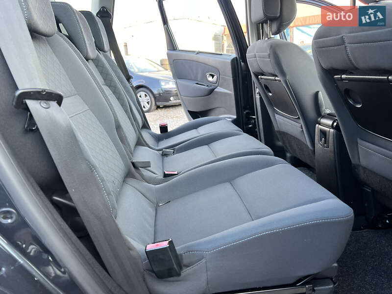 Мінівен Renault Scenic 2009 в Лубнах
