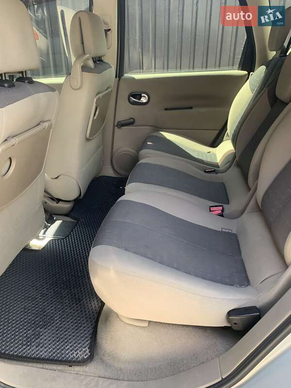Мінівен Renault Scenic 2004 в Вінниці