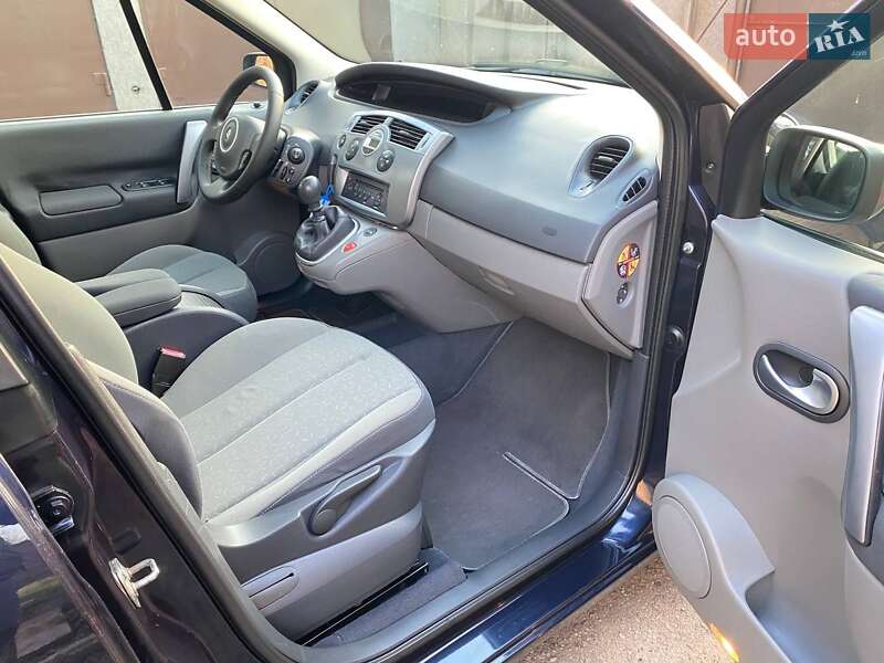 Минивэн Renault Scenic 2007 в Кривом Роге