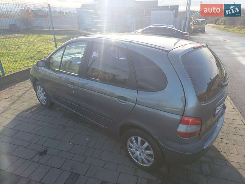 Минивэн Renault Scenic 2000 в Ужгороде
