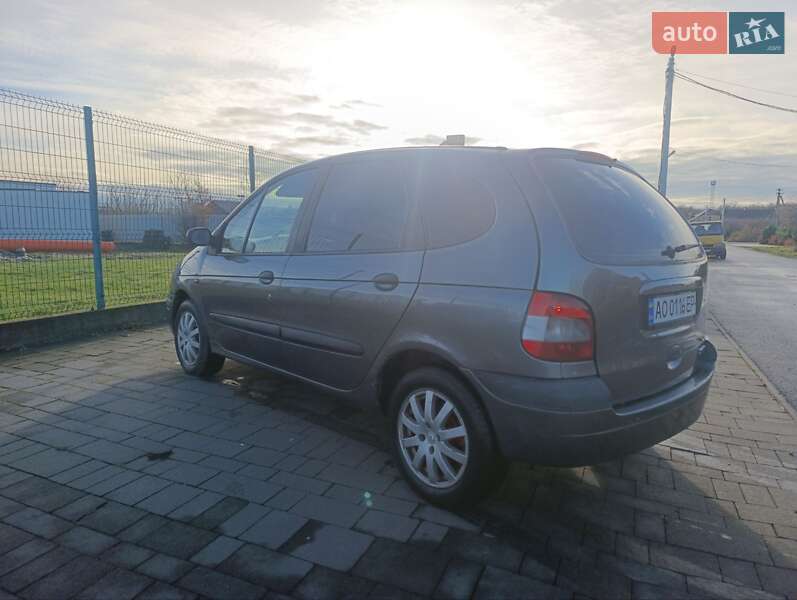 Минивэн Renault Scenic 2000 в Ужгороде