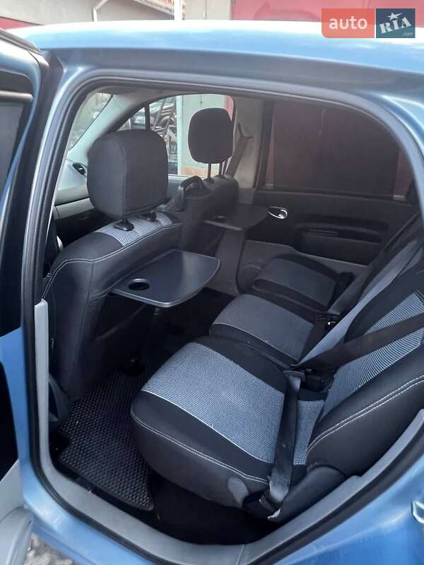 Мінівен Renault Scenic 2005 в Києві