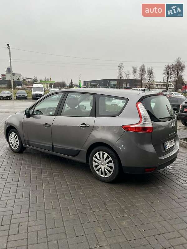 Мінівен Renault Scenic 2010 в Кам'янець-Подільському