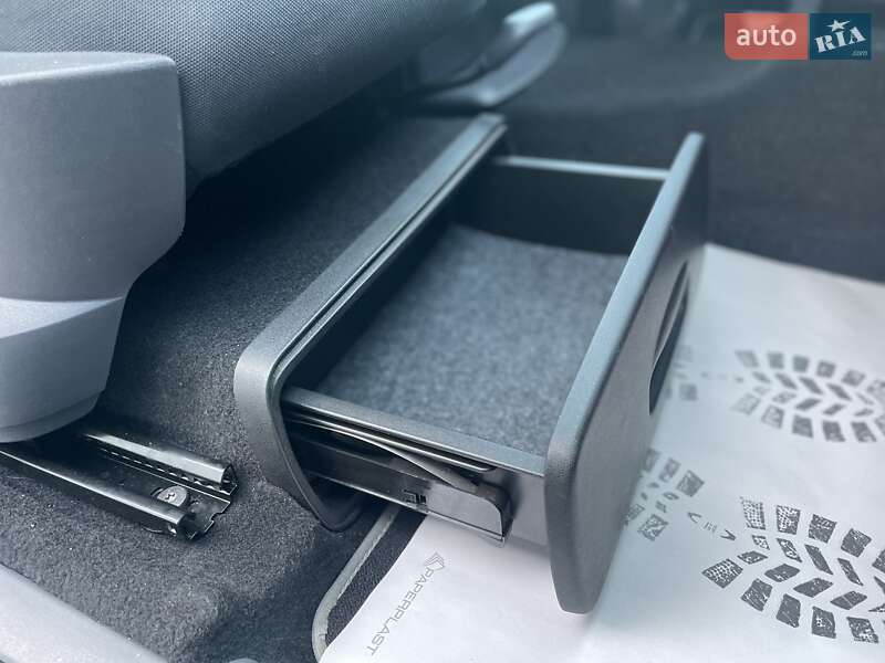 Мінівен Renault Scenic 2008 в Сумах фото 47 Мінівен Renault Scenic 2008 в Сумах