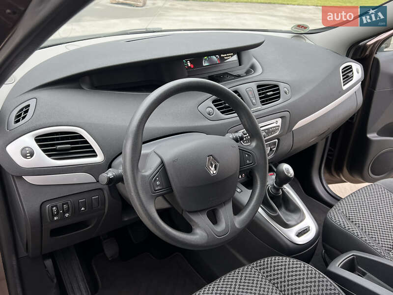 Минивэн Renault Scenic 2011 в Луцке фото 60 Минивэн Renault Scenic 2011 в Луцке