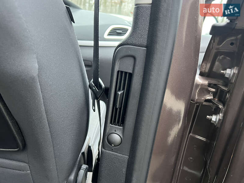 Минивэн Renault Scenic 2011 в Луцке фото 103 Минивэн Renault Scenic 2011 в Луцке