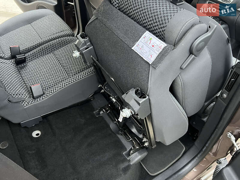 Минивэн Renault Scenic 2011 в Луцке фото 116 Минивэн Renault Scenic 2011 в Луцке