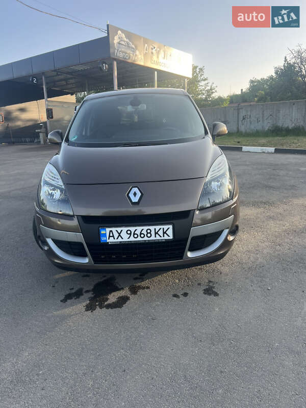 Renault Scenic 2011 Renault Scenic 2011