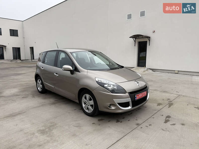 Renault Scenic 2011