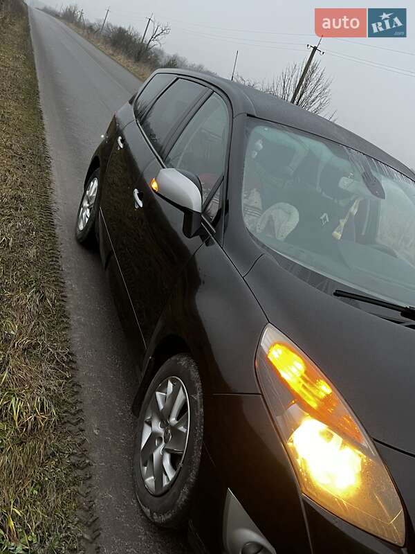 Минивэн Renault Scenic 2011 в Костополе