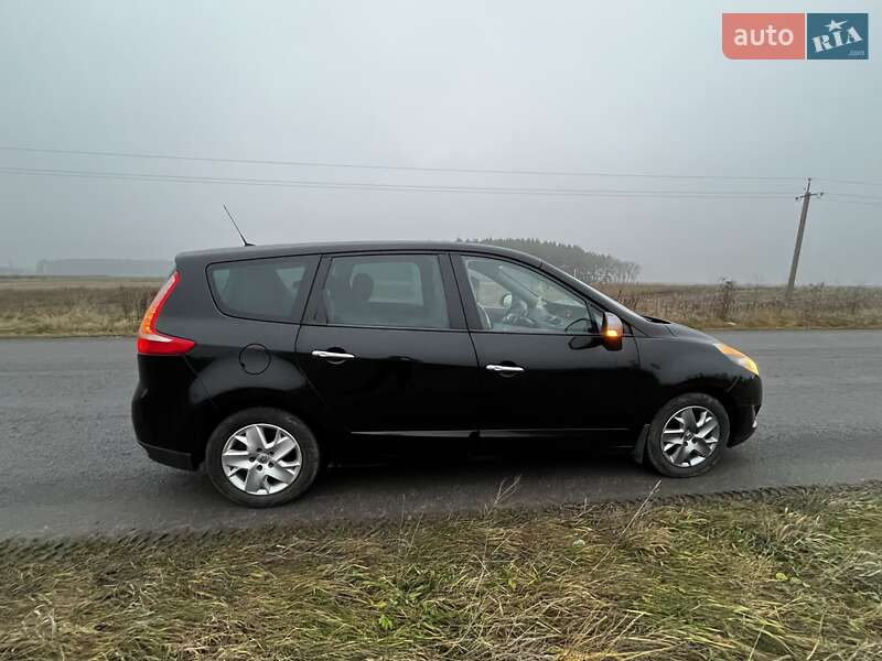 Минивэн Renault Scenic 2011 в Костополе
