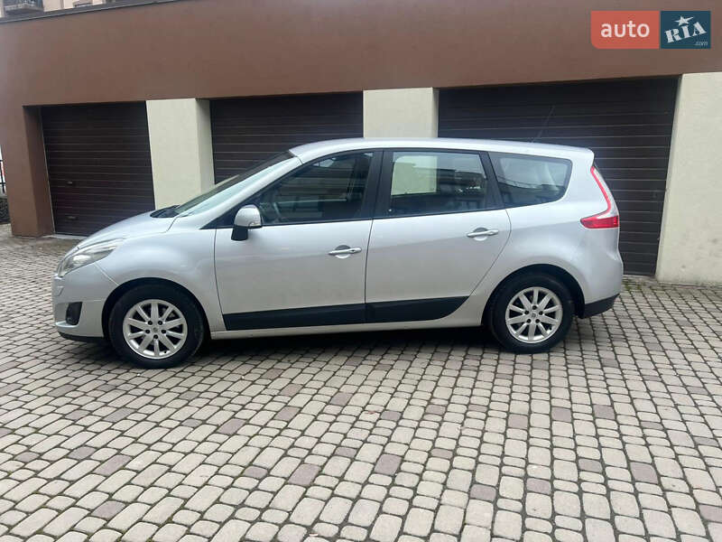 Мінівен Renault Scenic 2010 в Коломиї