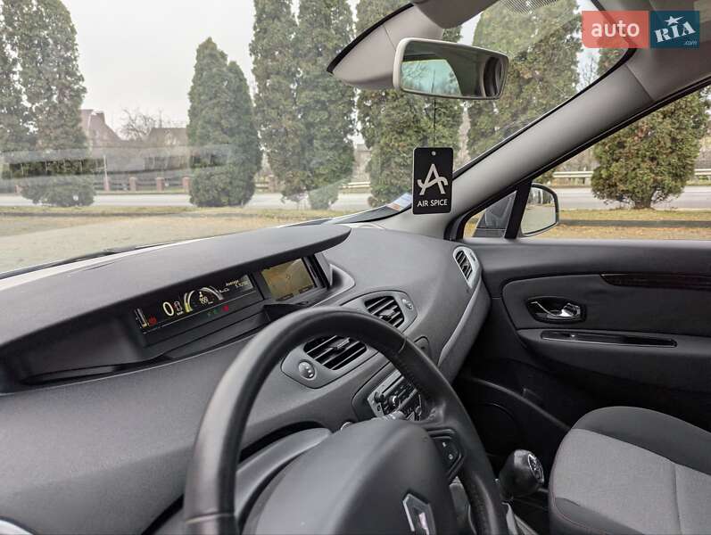 Минивэн Renault Scenic 2014 в Дубно
