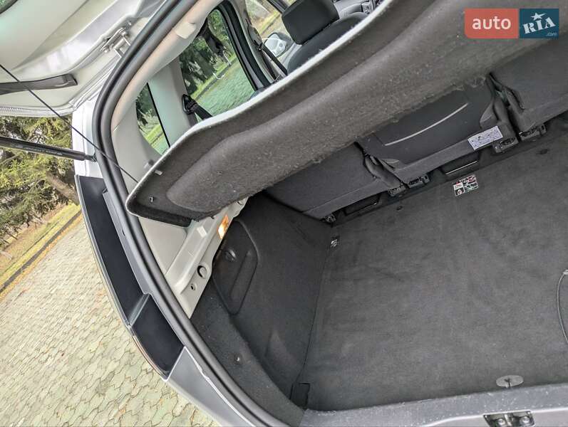 Минивэн Renault Scenic 2014 в Дубно