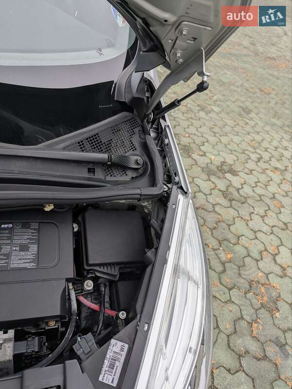 Минивэн Renault Scenic 2014 в Дубно