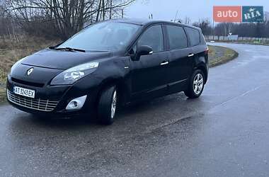Минивэн Renault Scenic 2011 в Долине