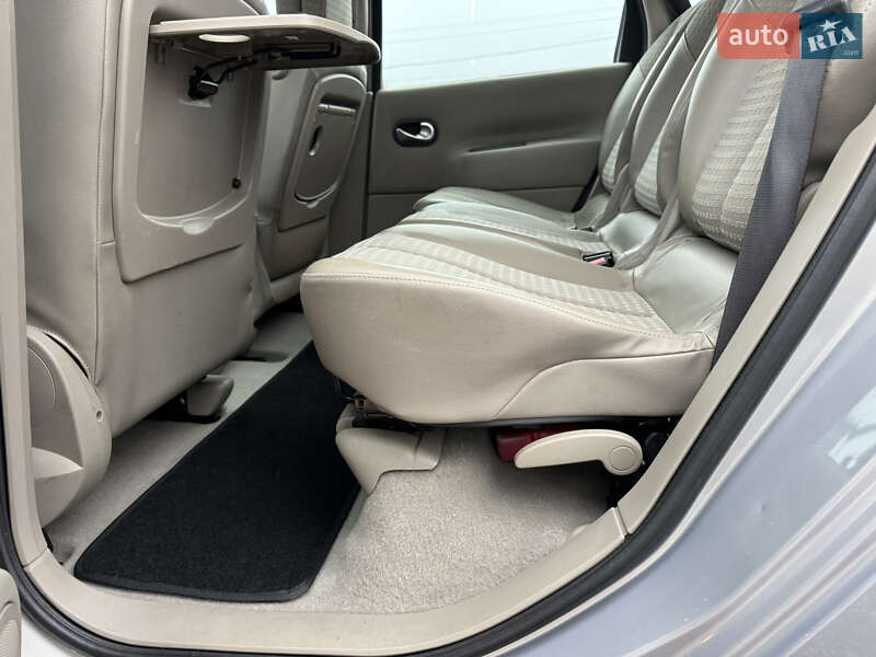 Мінівен Renault Scenic 2004 в Києві