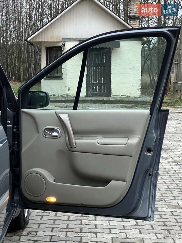 Минивэн Renault Scenic 2007 в Луцке фото 16 Минивэн Renault Scenic 2007 в Луцке