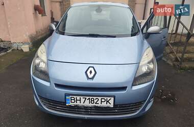 Минивэн Renault Scenic 2011 в Первомайске