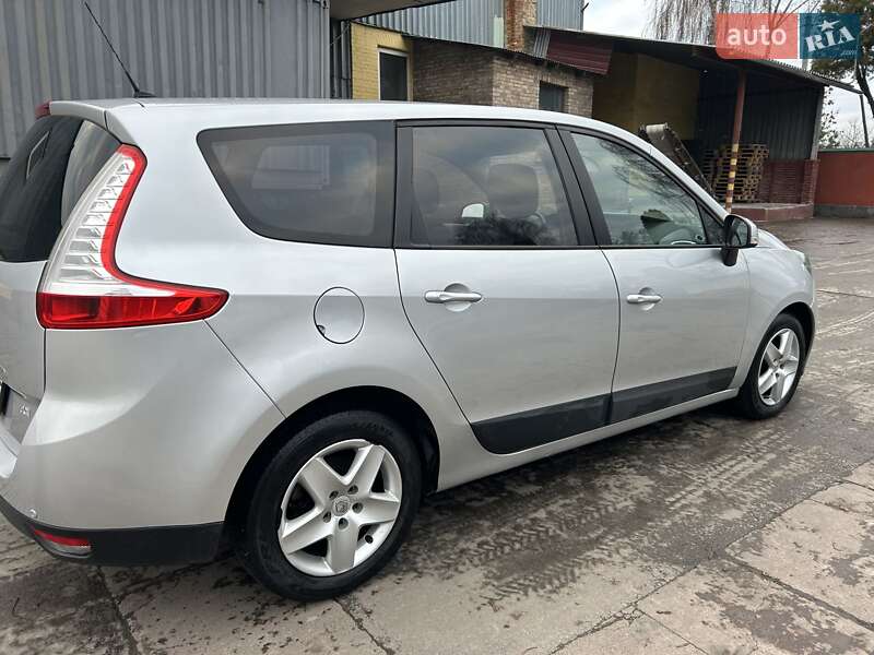 Мінівен Renault Scenic 2013 в Рівному фото 12 Мінівен Renault Scenic 2013 в Рівному