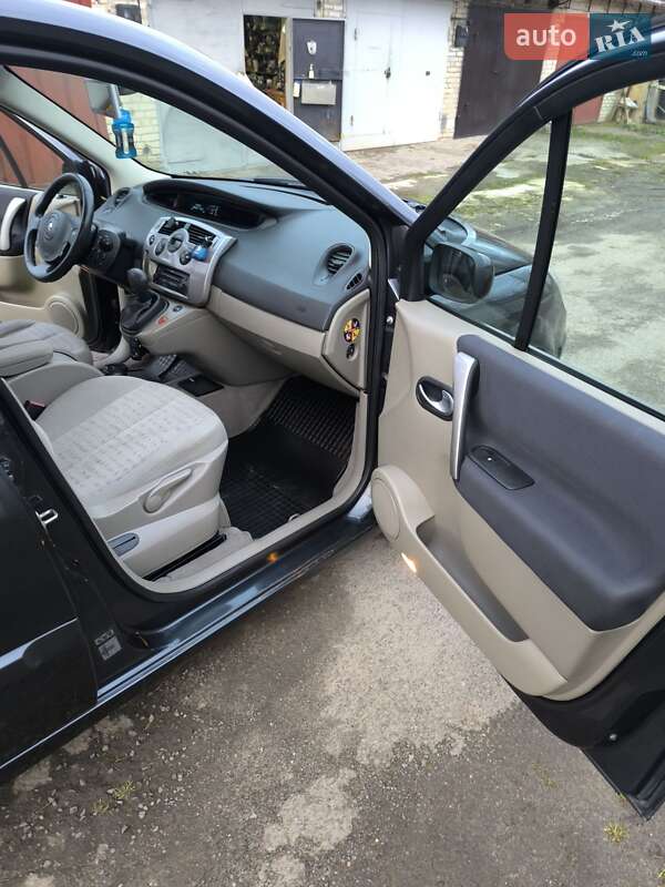 Мінівен Renault Scenic 2006 в Луцьку
