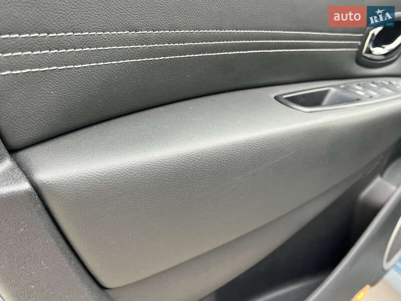 Минивэн Renault Scenic 2011 в Луцке