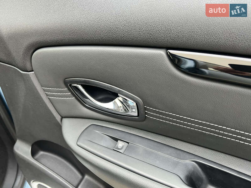 Минивэн Renault Scenic 2011 в Луцке